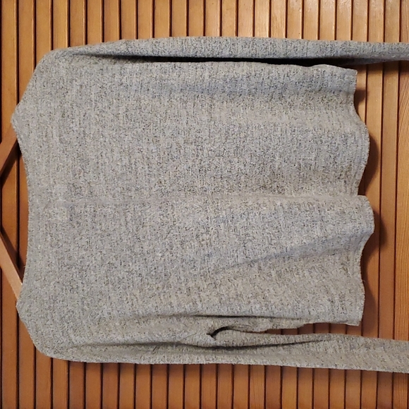 Gilly Hicks Top - Picture 2 of 3